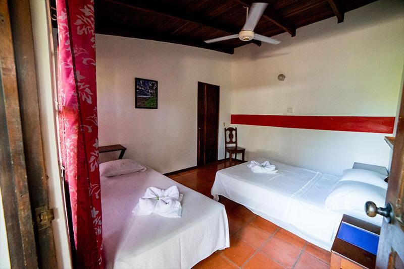 Hotel Hibiscus Cabina 4 Playa Junquillal Exterior photo